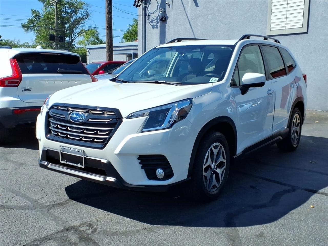 Subaru Forester Premium CVT 2023