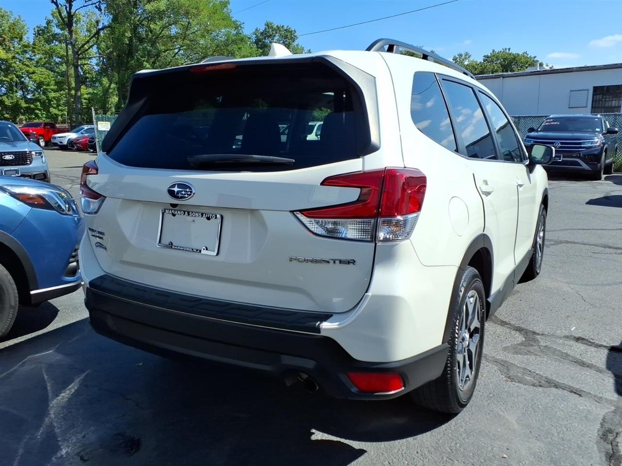 Subaru Forester Premium CVT 2023