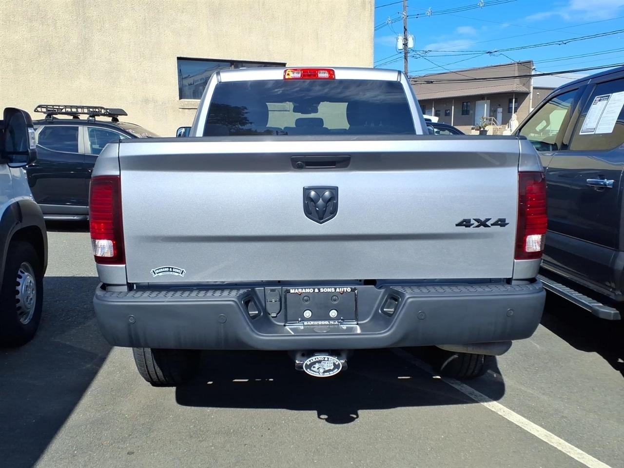 Ram Truck 1500 Classic Warlock 4x4 Quad Cab 6'4" Box 2022