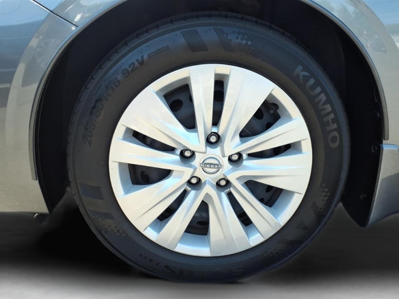 Nissan Sentra S CVT 2024