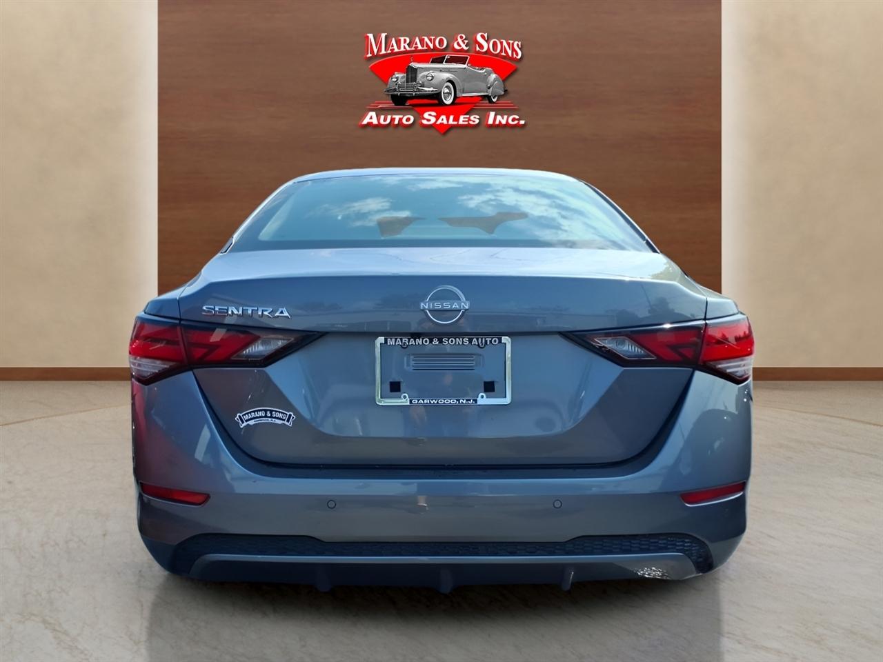 Nissan Sentra S CVT 2024