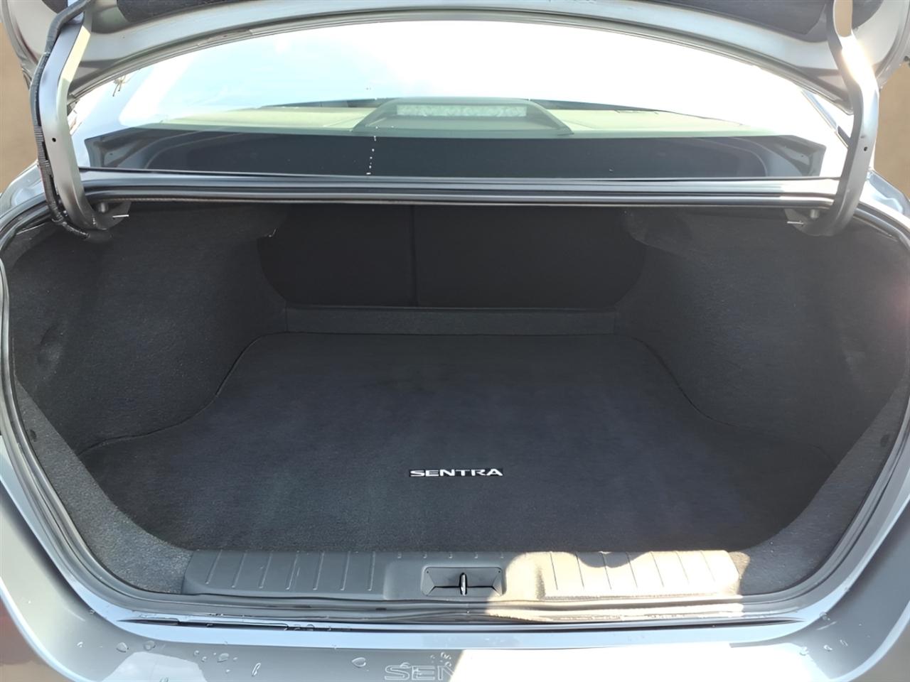 Nissan Sentra S CVT 2024