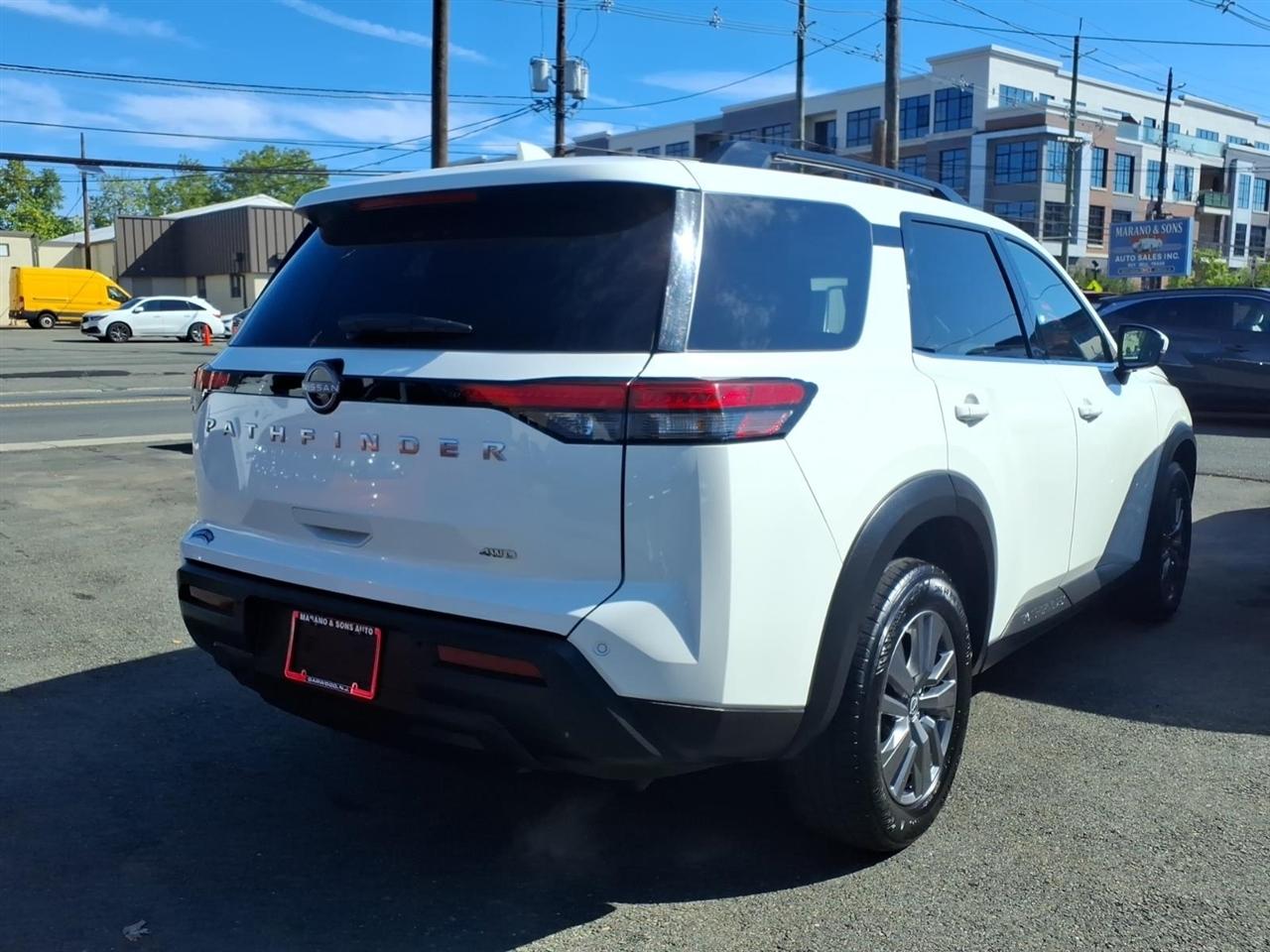 Nissan Pathfinder SV 4WD 2025