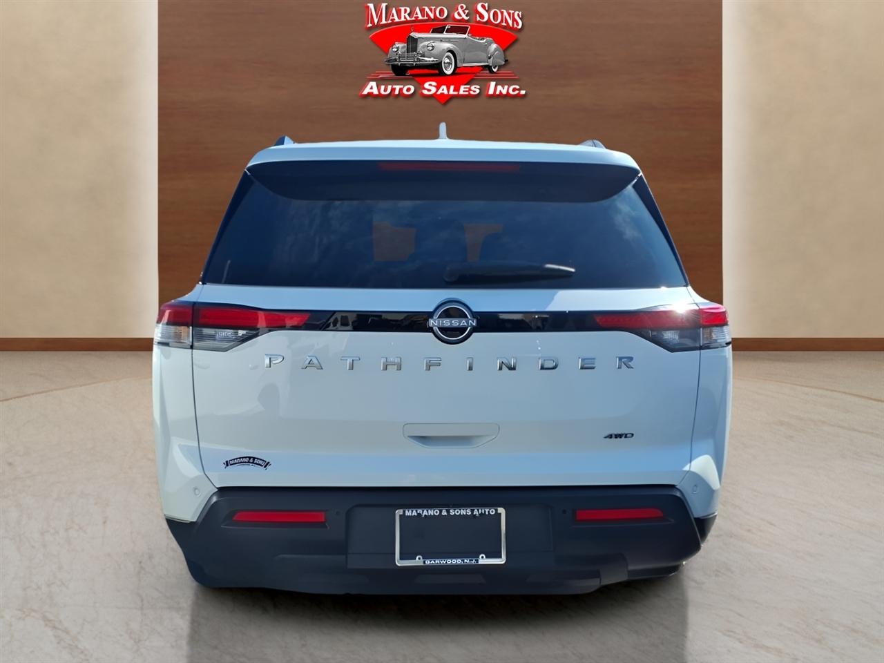 Nissan Pathfinder SV 4WD 2025