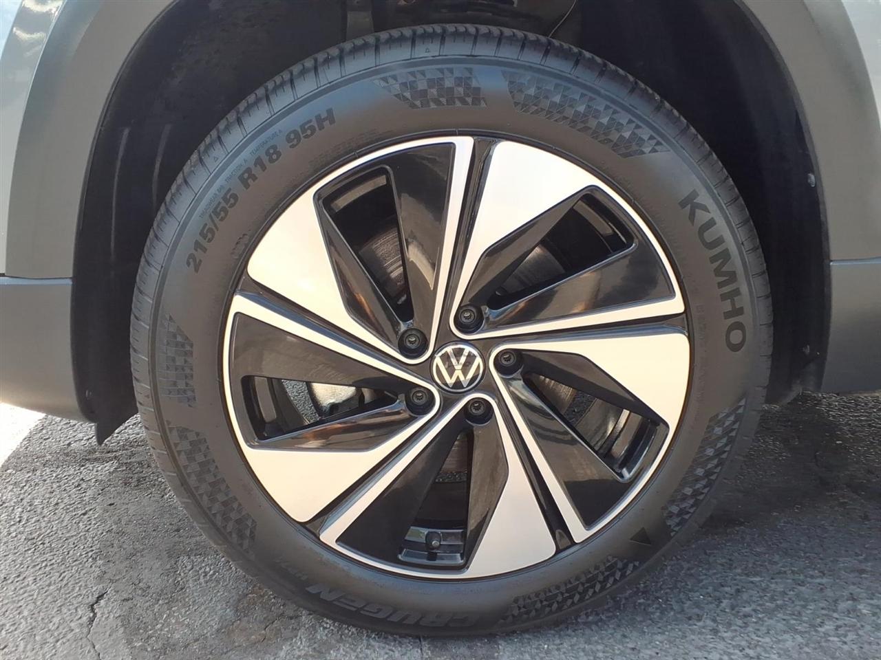 Volkswagen Taos SE 4Motion 2026