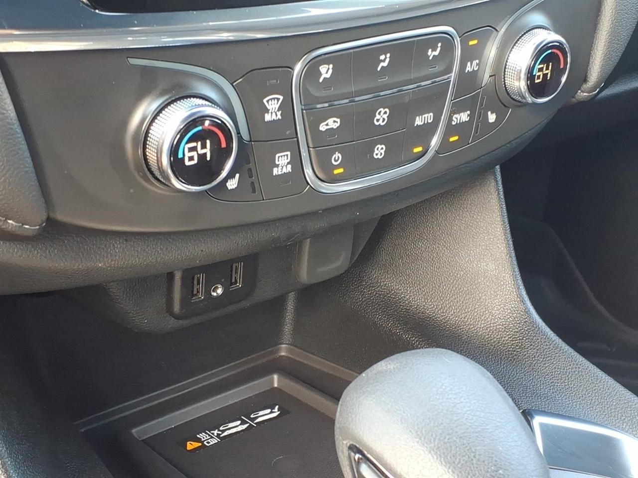 Chevrolet Traverse AWD 4dr LT Cloth w/1LT 2023