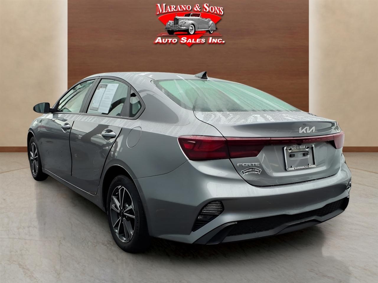 Kia Forte LXS IVT 2023