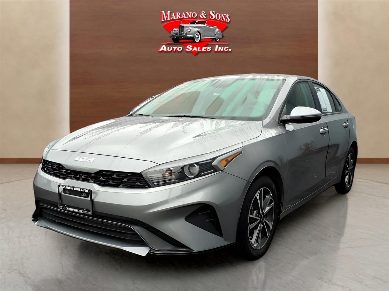 2023 Kia Forte LXS IVT