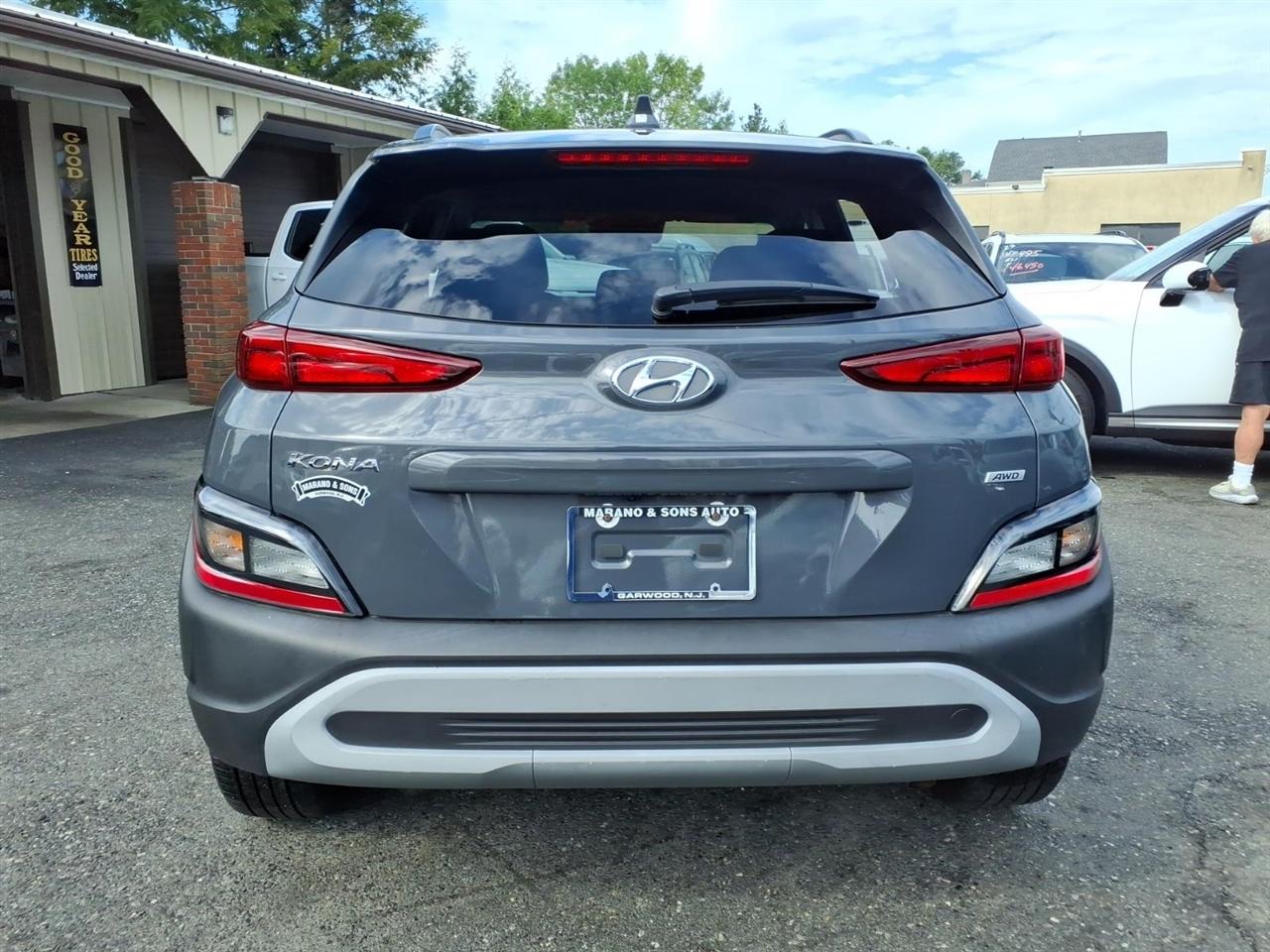Hyundai Kona SEL Auto AWD 2023