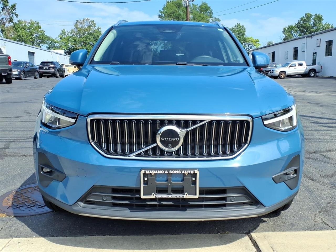 Volvo XC40 B5 AWD Plus Bright Theme 2024