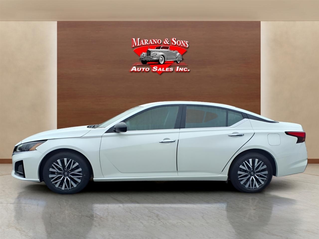Nissan Altima 2.5 SV Sedan 2024