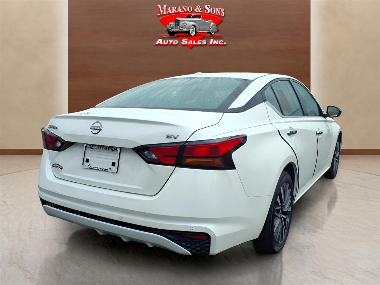 Nissan Altima 2.5 SV Sedan 2024
