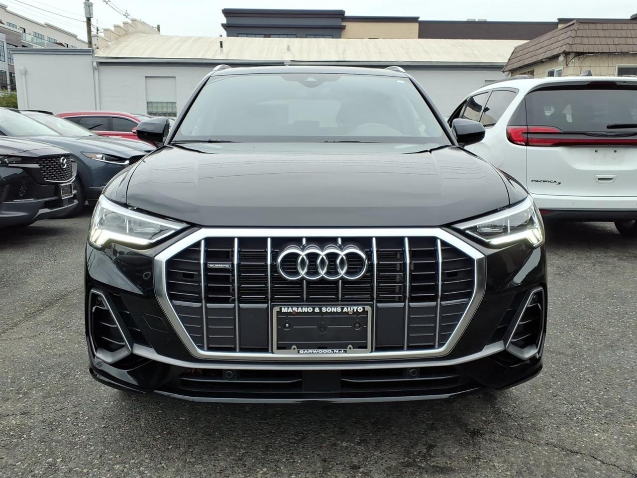 Audi Q3 S line Premium 45 TFSI quattro 2025