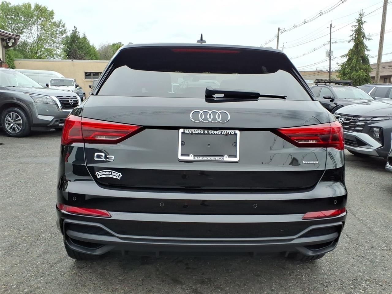 Audi Q3 S line Premium 45 TFSI quattro 2025