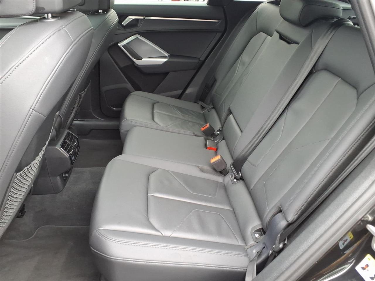Audi Q3 S line Premium 45 TFSI quattro 2025