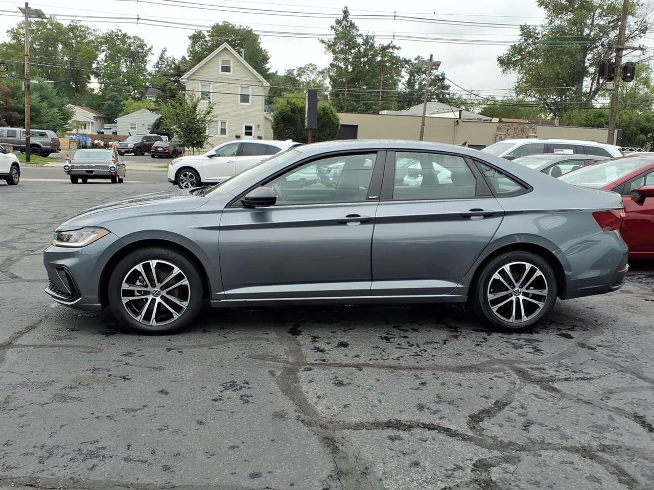 Volkswagen Jetta Sport Auto 2025
