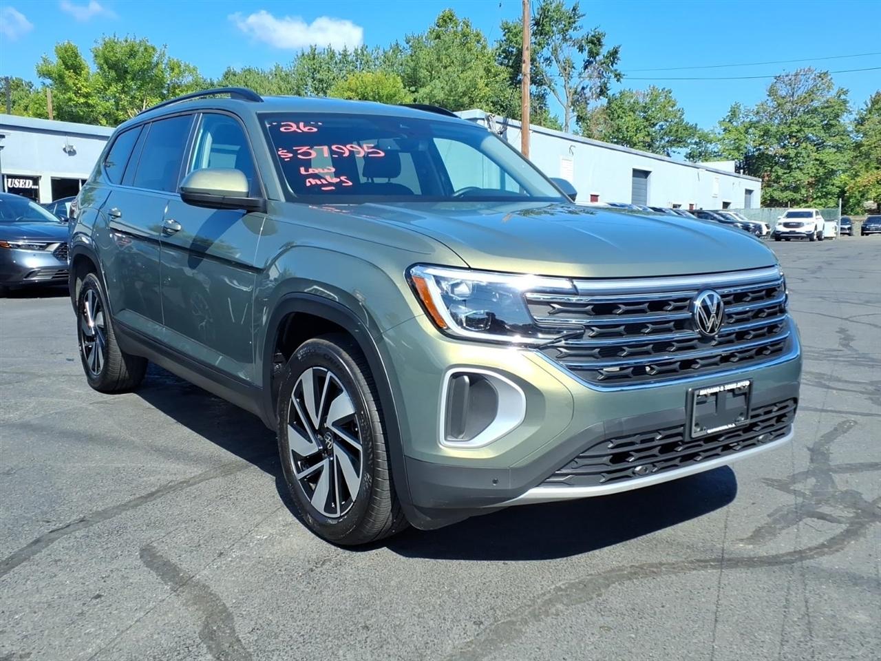 Volkswagen Atlas 2.0T SE w/Technology 4MOTION 2026