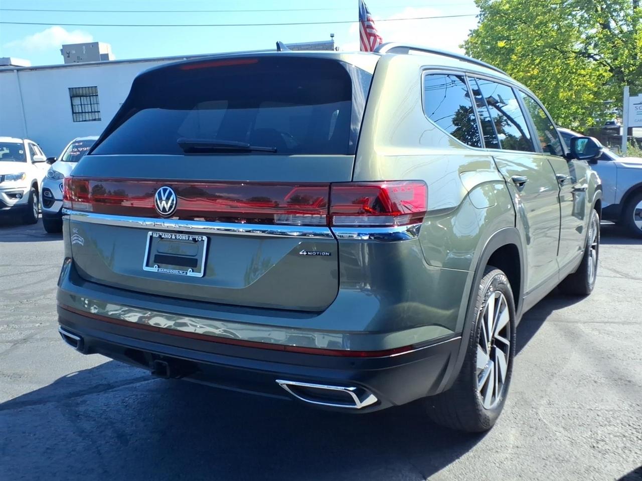 Volkswagen Atlas 2.0T SE w/Technology 4MOTION 2026