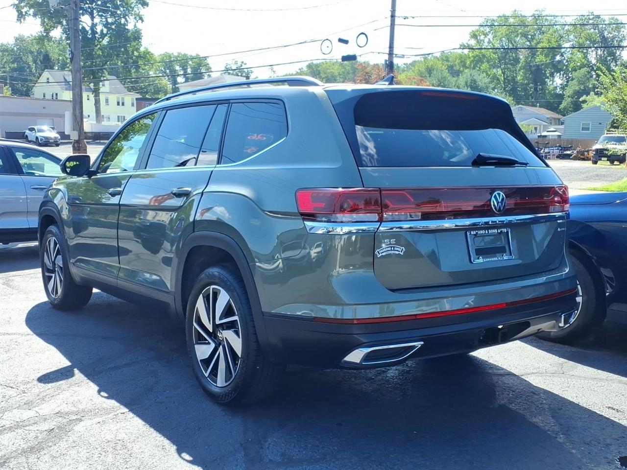 Volkswagen Atlas 2.0T SE w/Technology 4MOTION 2026