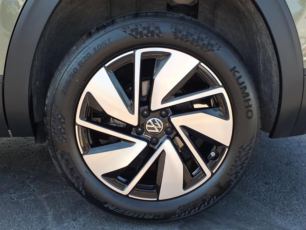 Volkswagen Atlas 2.0T SE w/Technology 4MOTION 2026