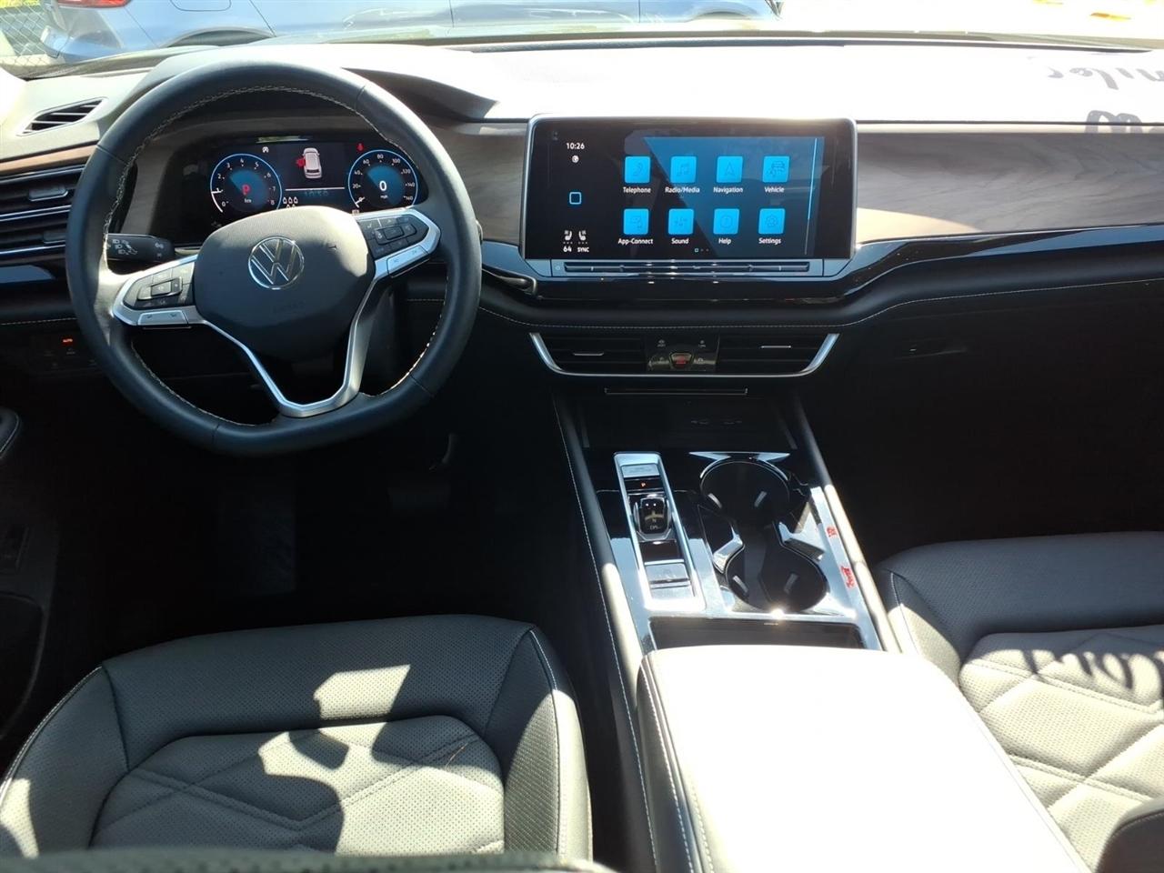 Volkswagen Atlas 2.0T SE w/Technology 4MOTION 2026