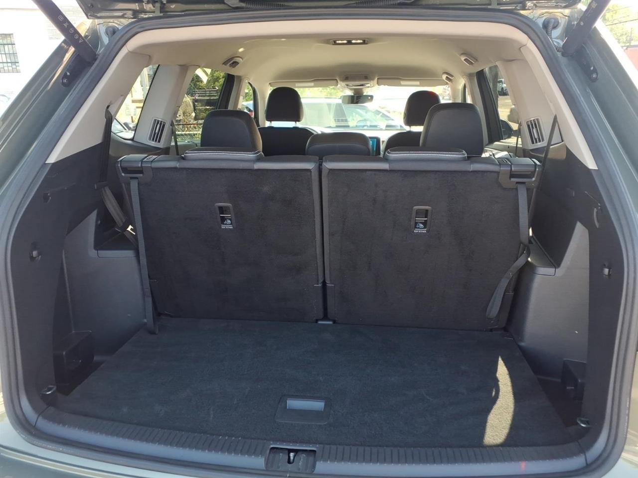 Volkswagen Atlas 2.0T SE w/Technology 4MOTION 2026