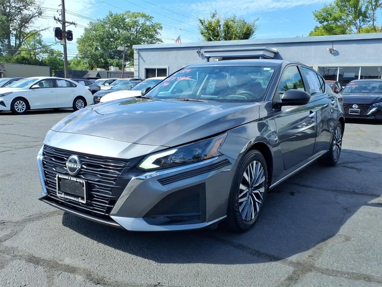 Nissan Altima 2.5 SV Sedan 2024