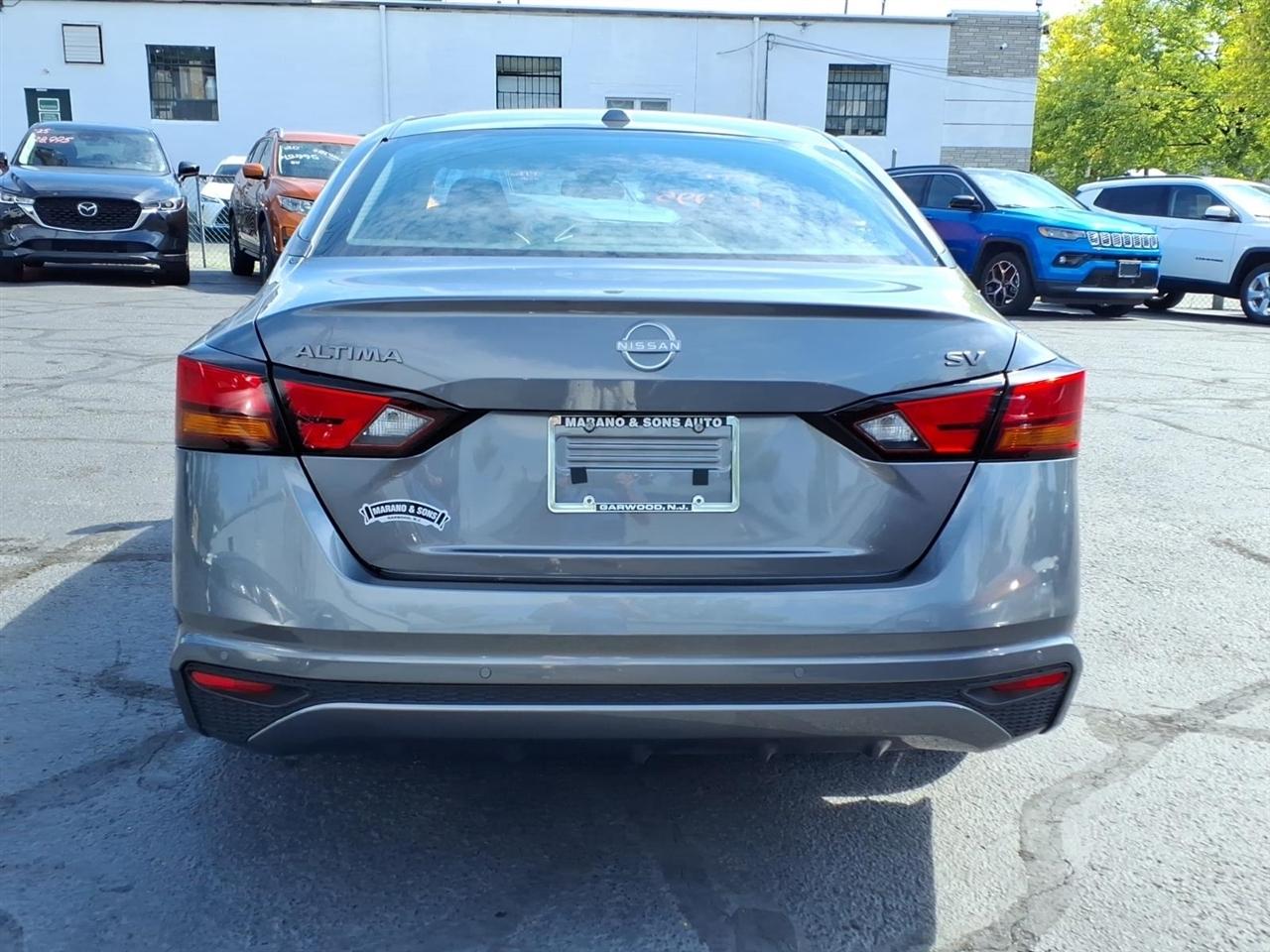 Nissan Altima 2.5 SV Sedan 2024