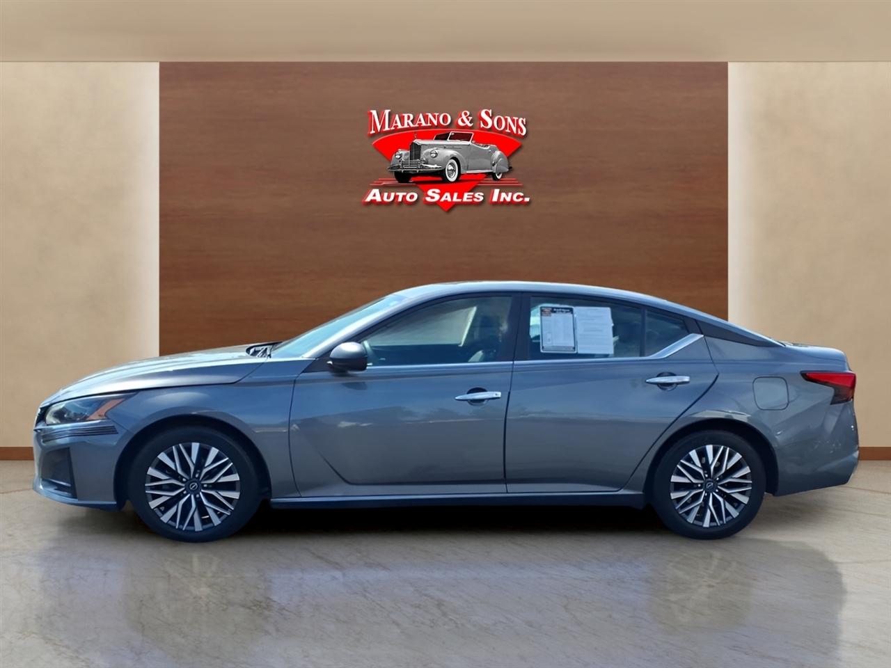 Nissan Altima 2.5 SV Sedan 2024