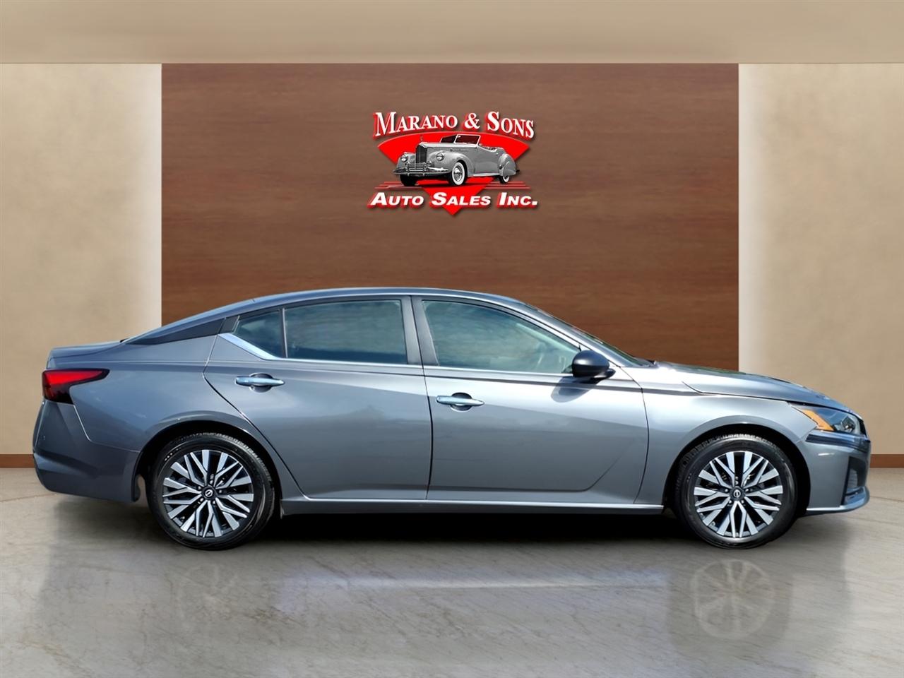 Nissan Altima 2.5 SV Sedan 2024