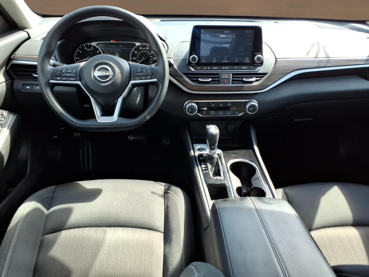 Nissan Altima 2.5 SV Sedan 2024