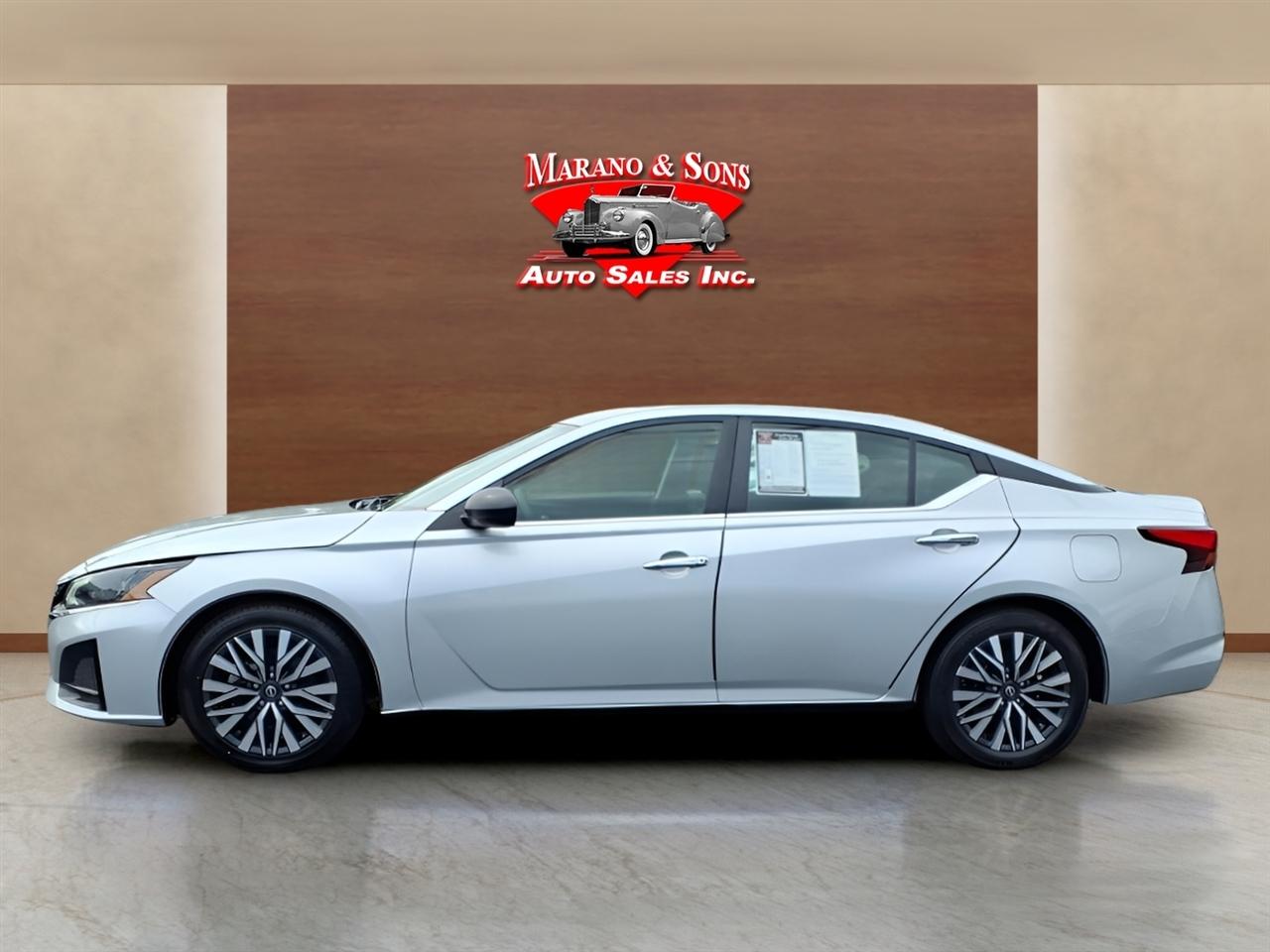 Nissan Altima 2.5 SV Sedan 2024