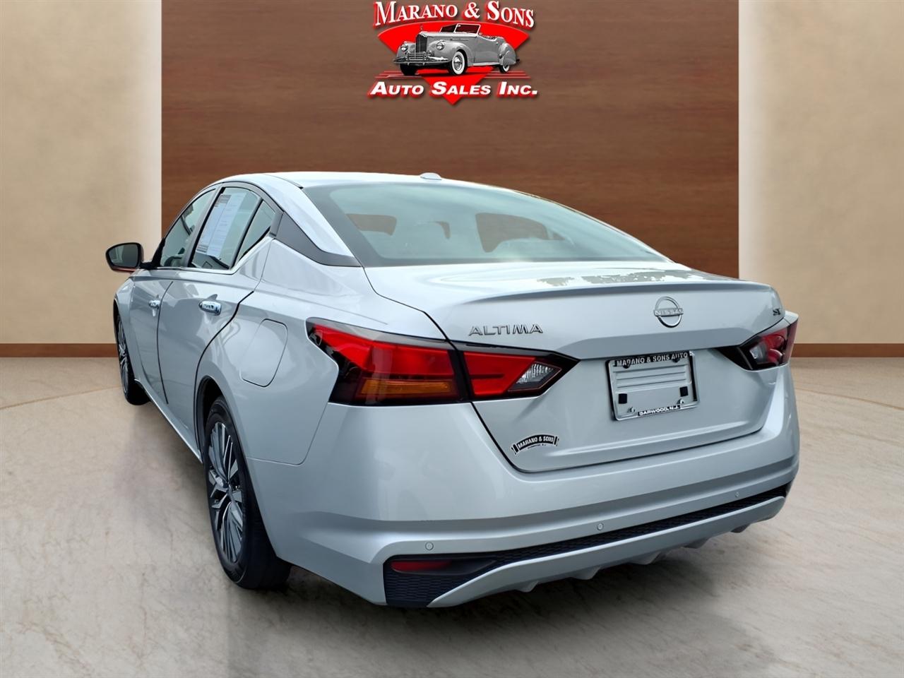 Nissan Altima 2.5 SV Sedan 2024