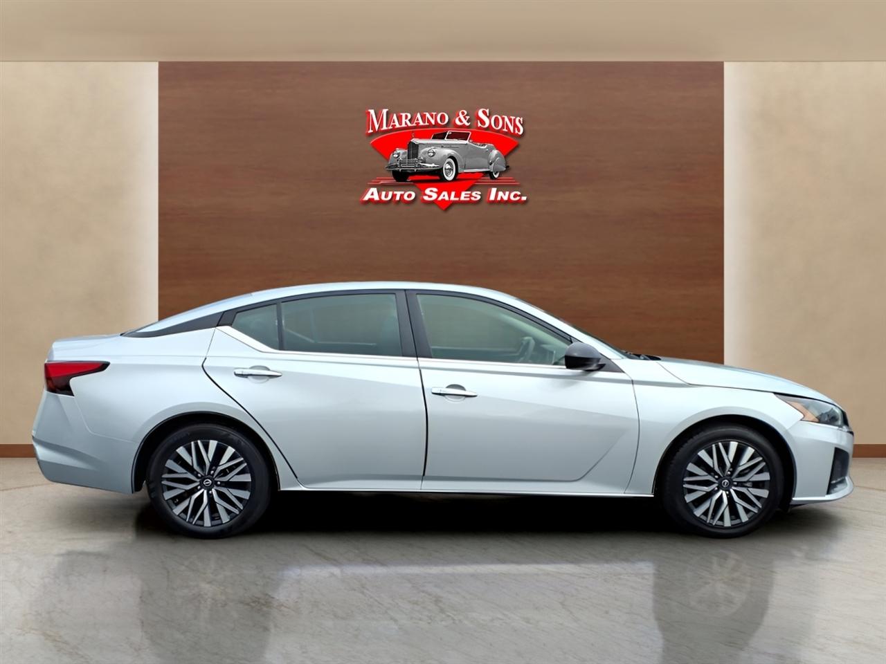 Nissan Altima 2.5 SV Sedan 2024