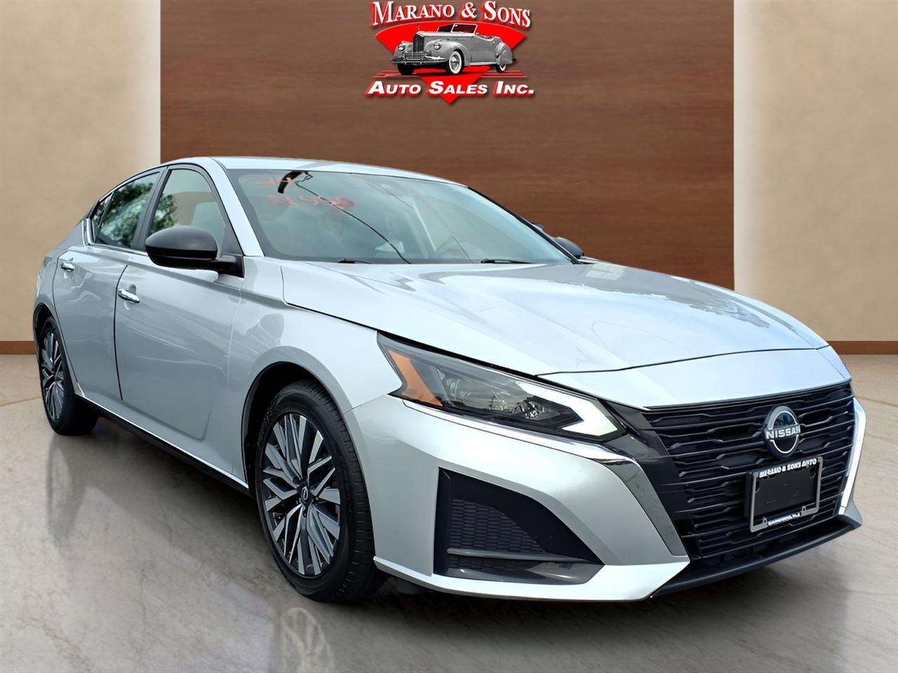Nissan Altima 2.5 SV Sedan 2024