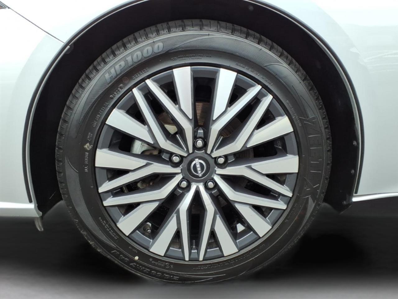 Nissan Altima 2.5 SV Sedan 2024