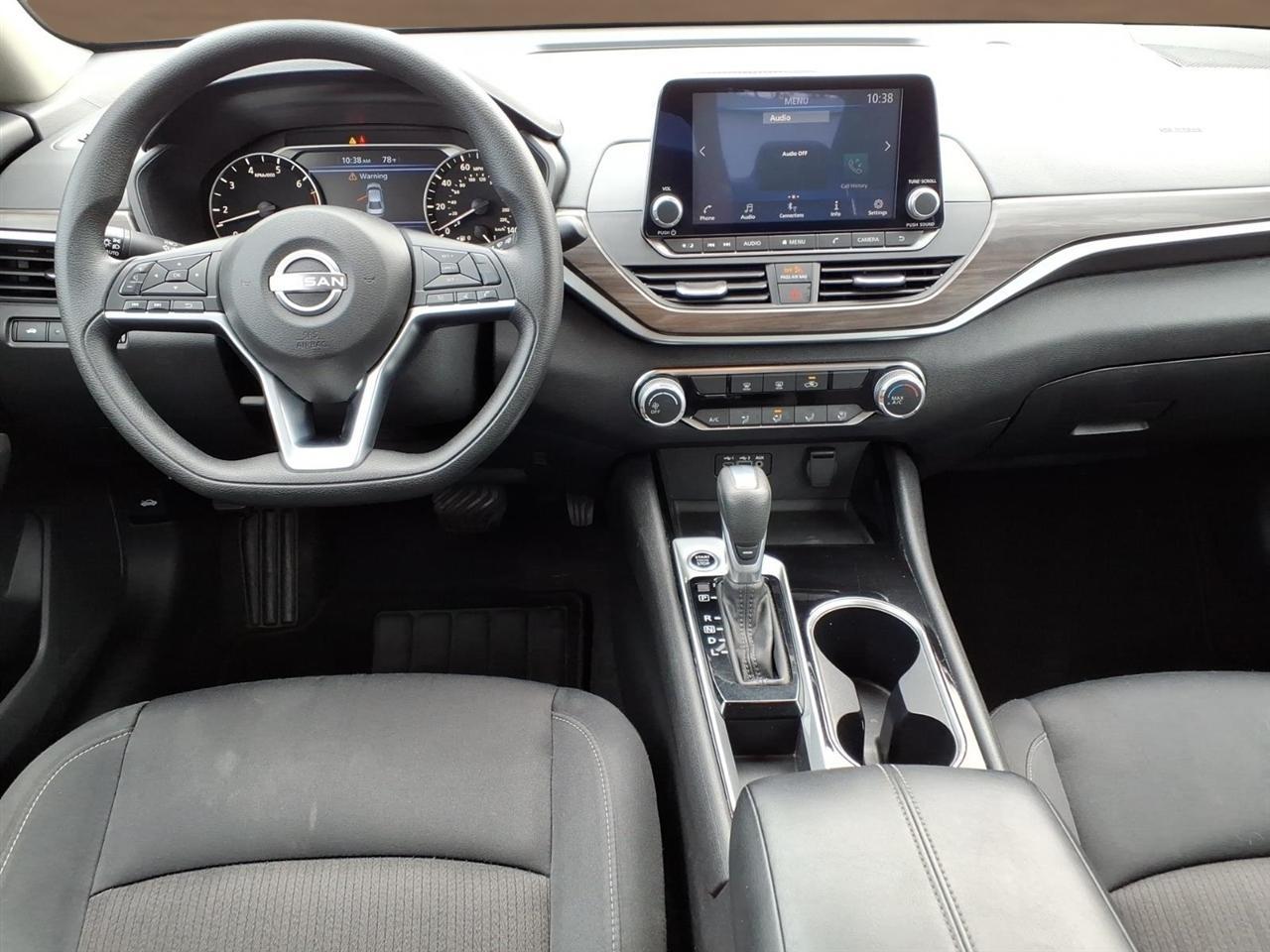Nissan Altima 2.5 SV Sedan 2024
