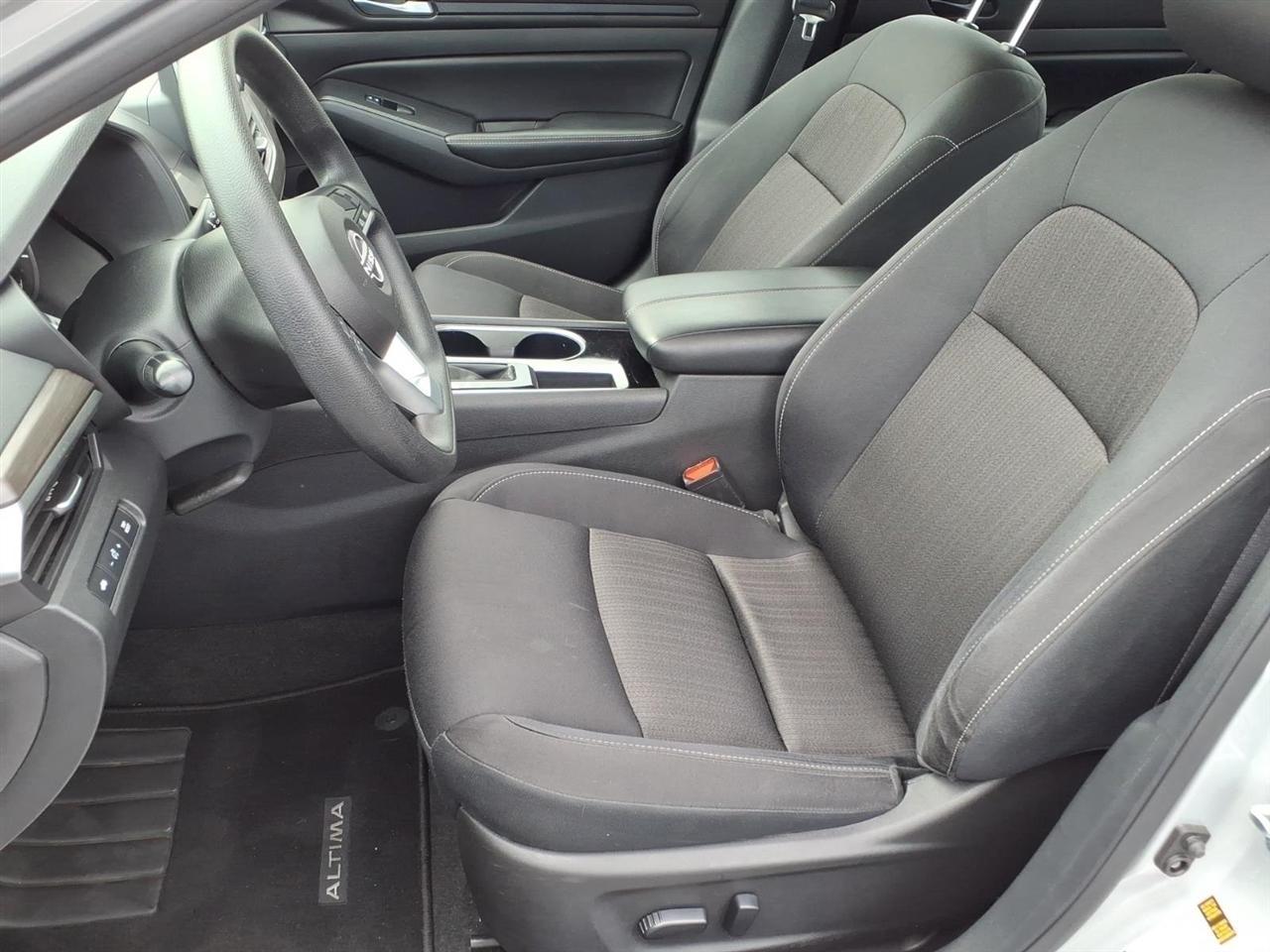 Nissan Altima 2.5 SV Sedan 2024