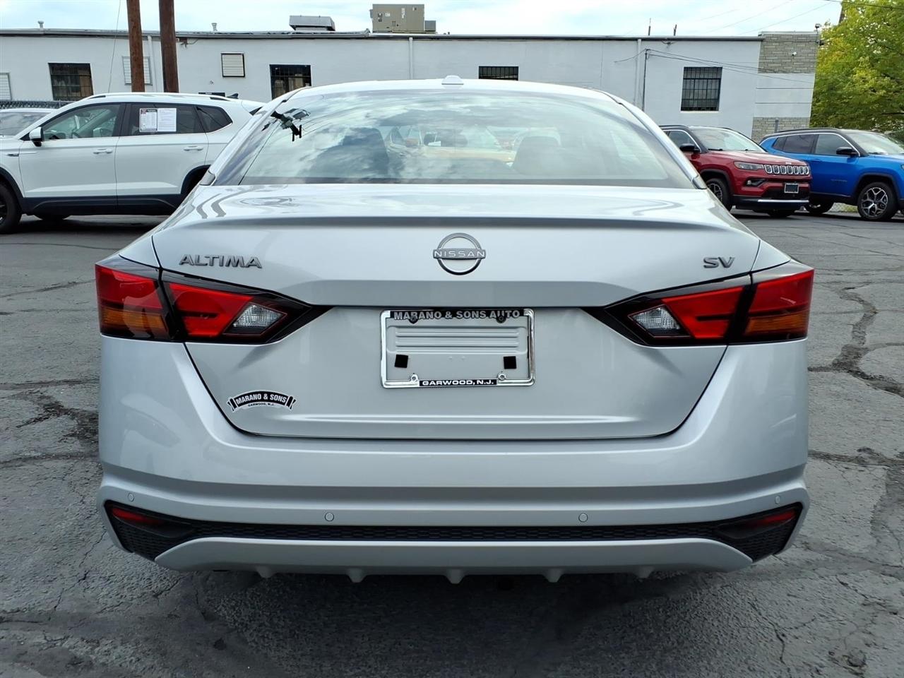 Nissan Altima 2.5 SV Sedan 2024