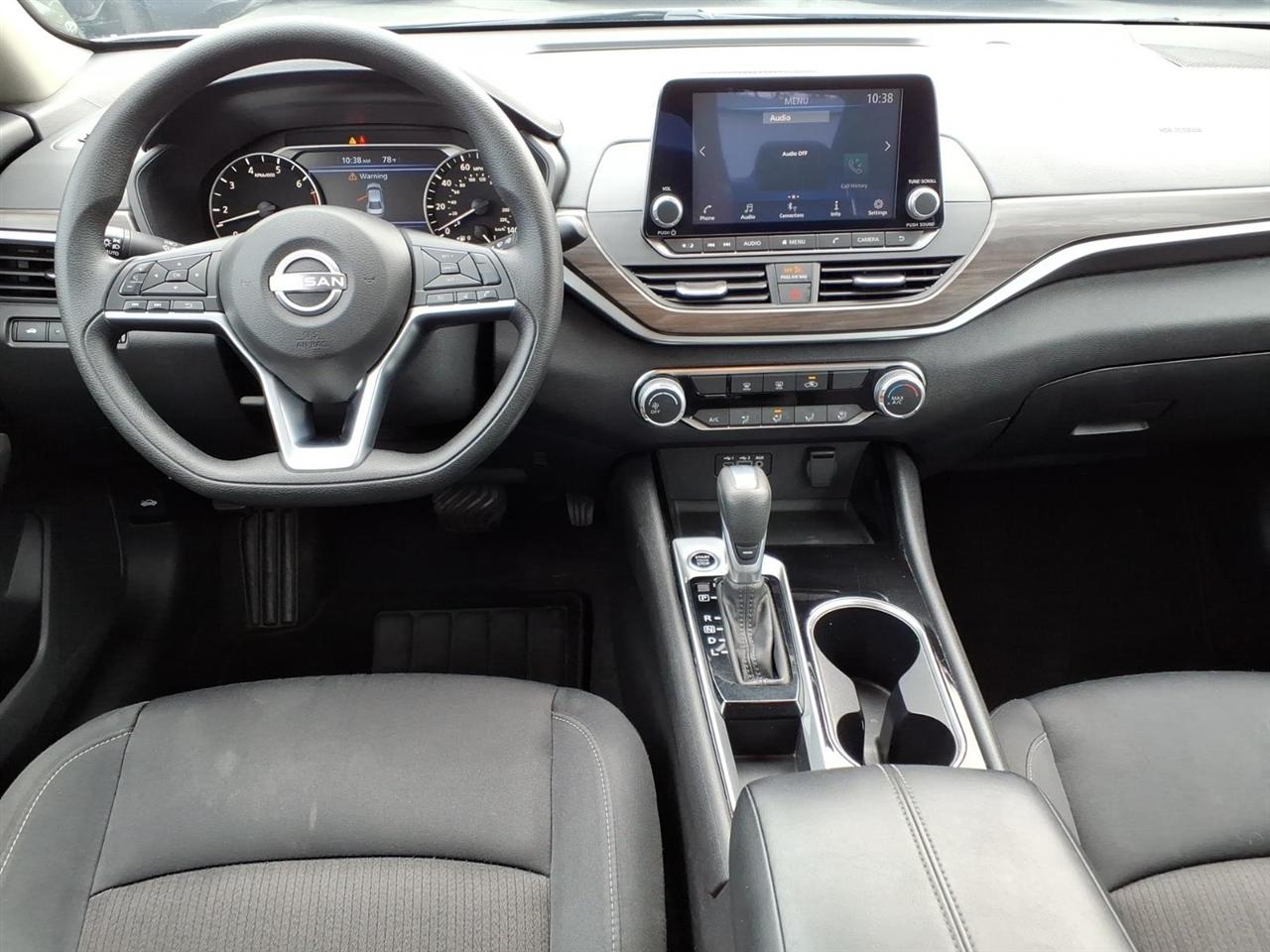 Nissan Altima 2.5 SV Sedan 2024