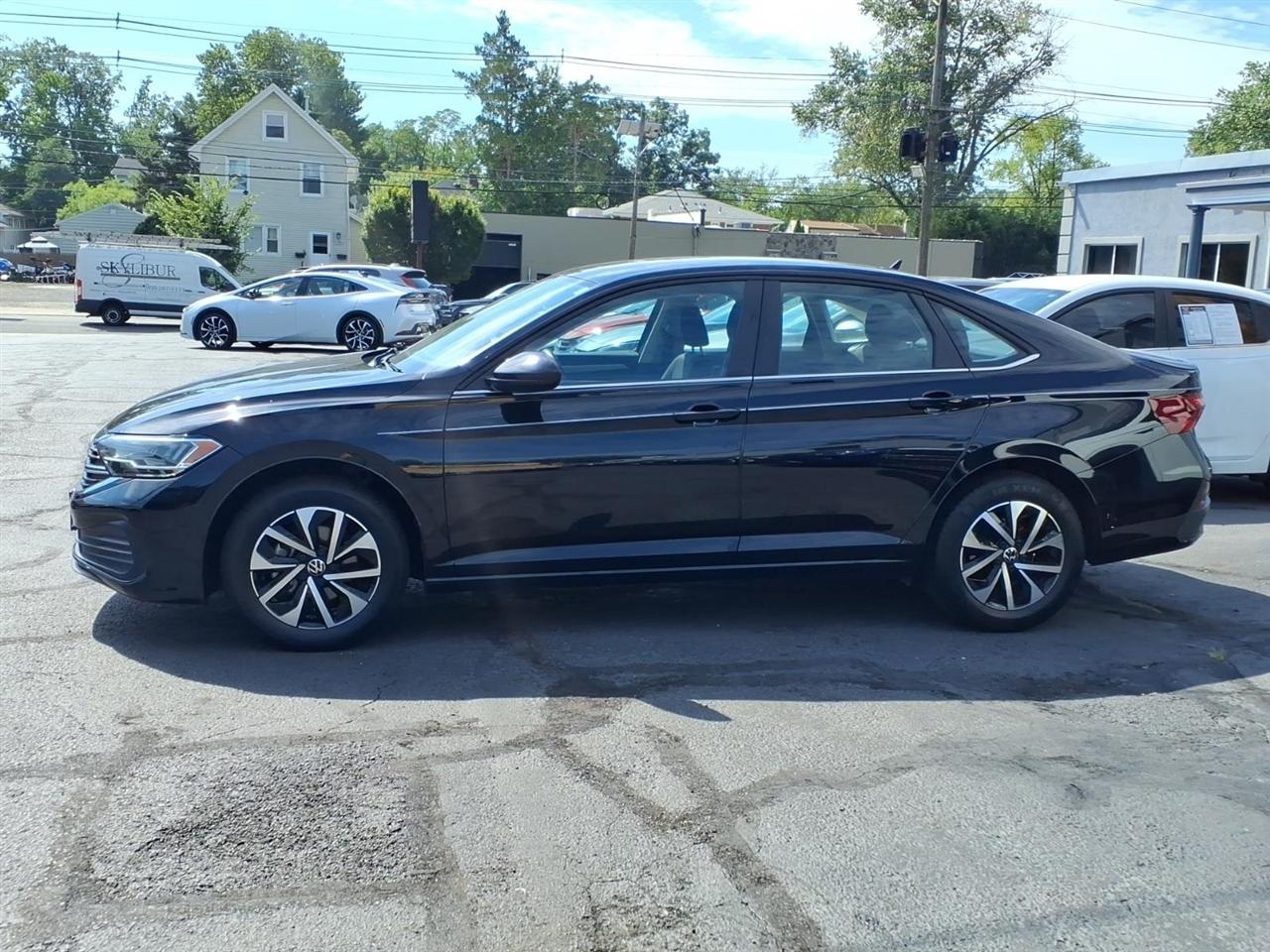 Volkswagen Jetta S Auto 2024