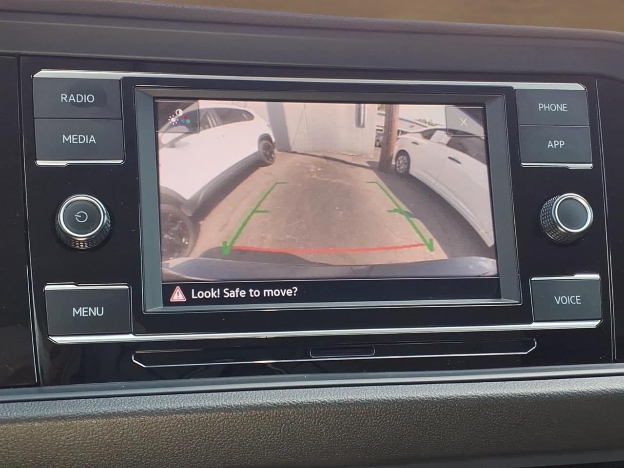Volkswagen Jetta S Auto 2024