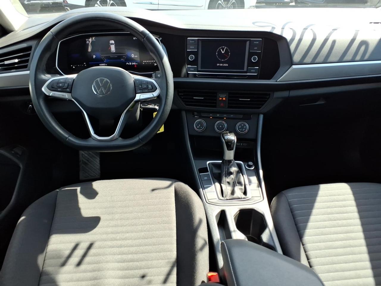 Volkswagen Jetta S Auto 2024