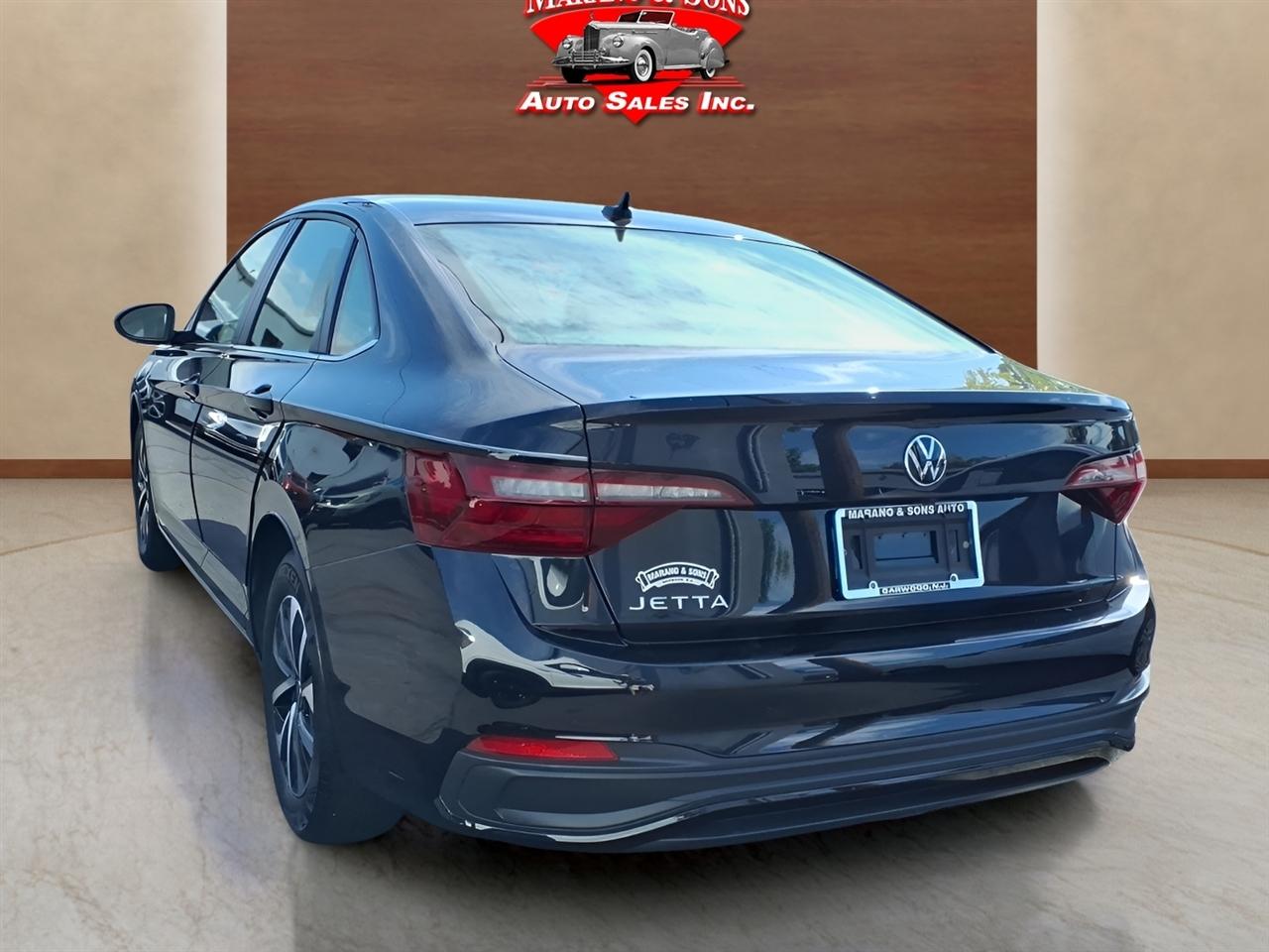 Volkswagen Jetta S Auto 2024