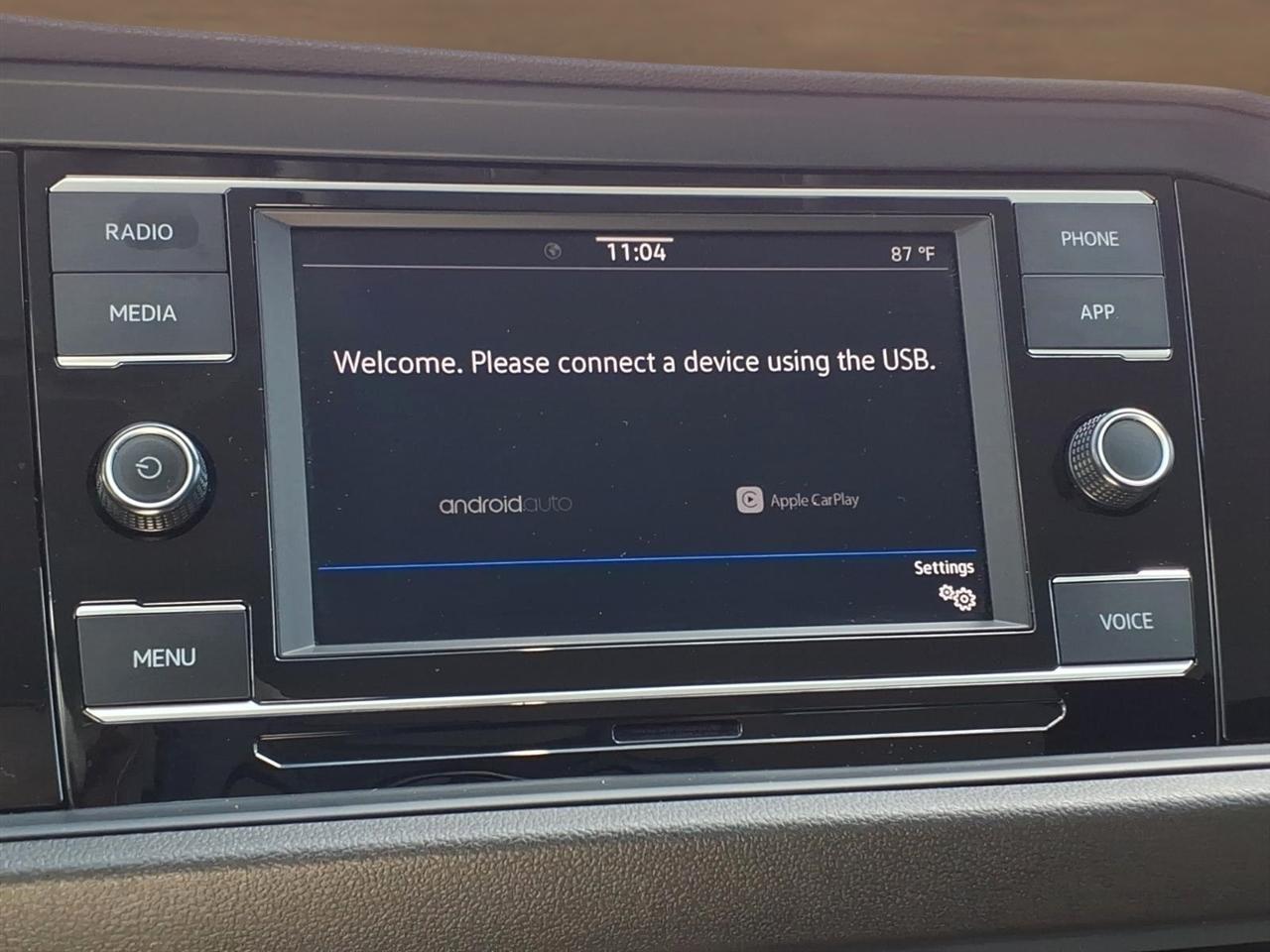Volkswagen Jetta S Auto 2024
