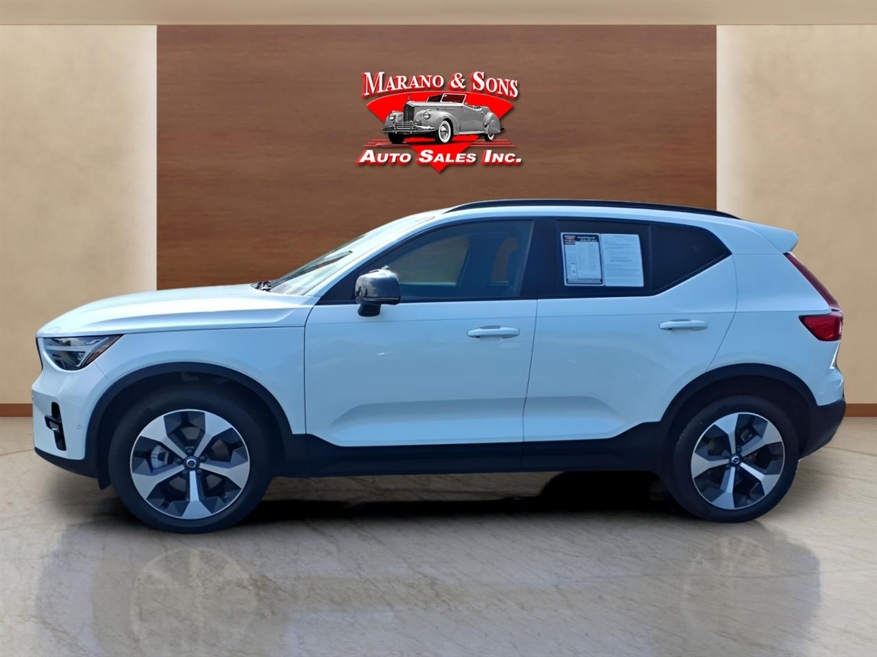 Volvo XC40 B5 AWD Plus 2026