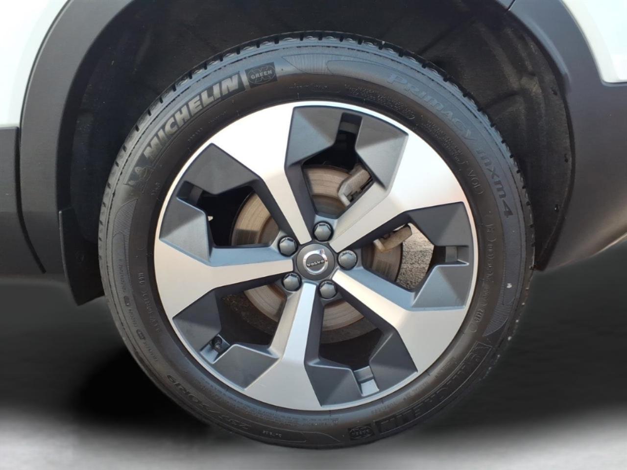 Volvo XC40 B5 AWD Plus 2026