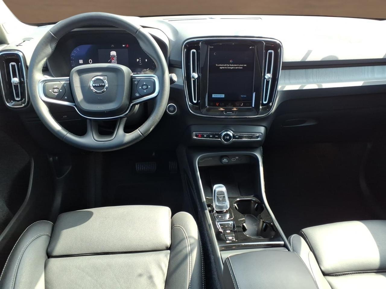 Volvo XC40 B5 AWD Plus 2026