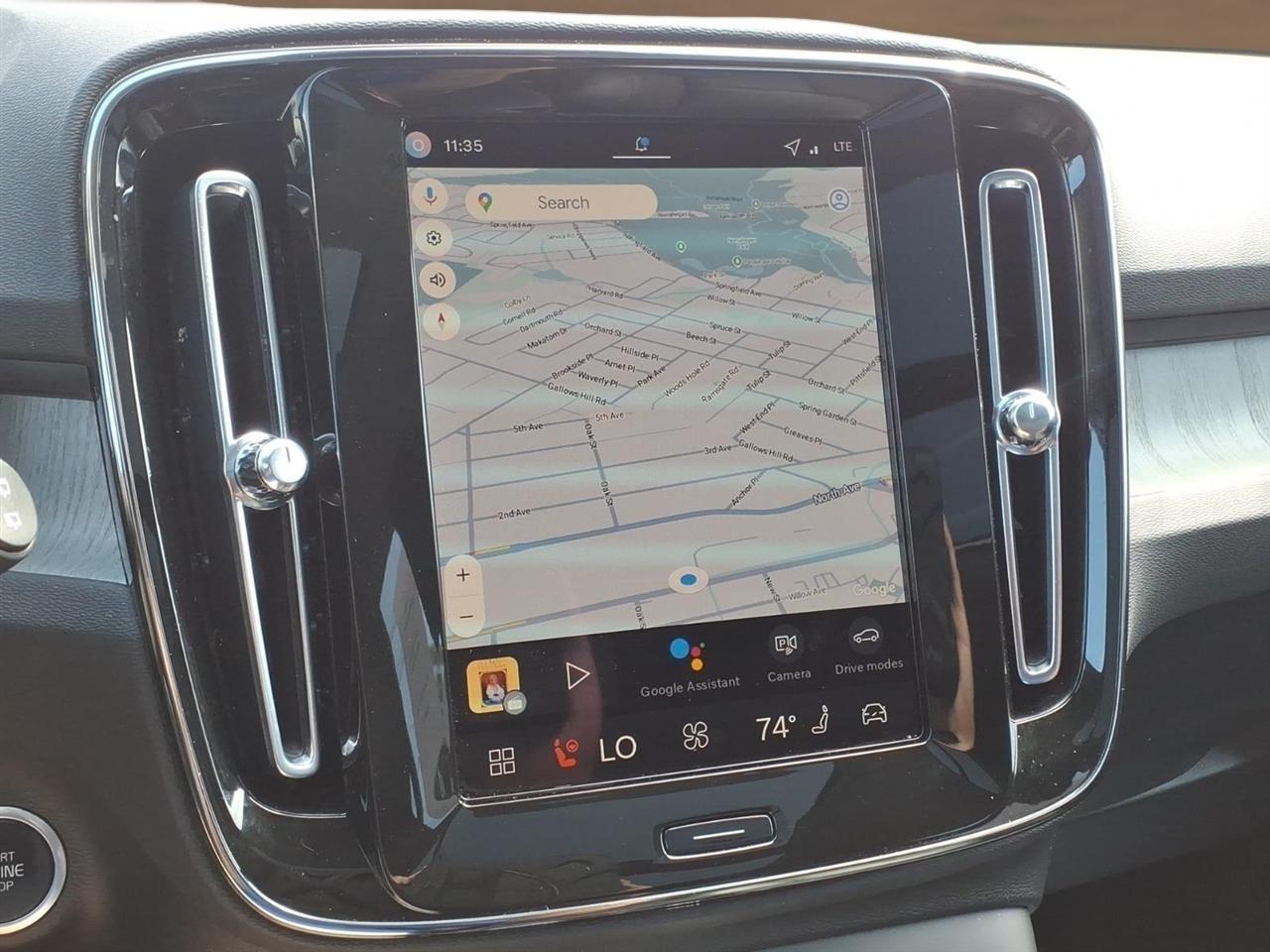 Volvo XC40 B5 AWD Plus 2026