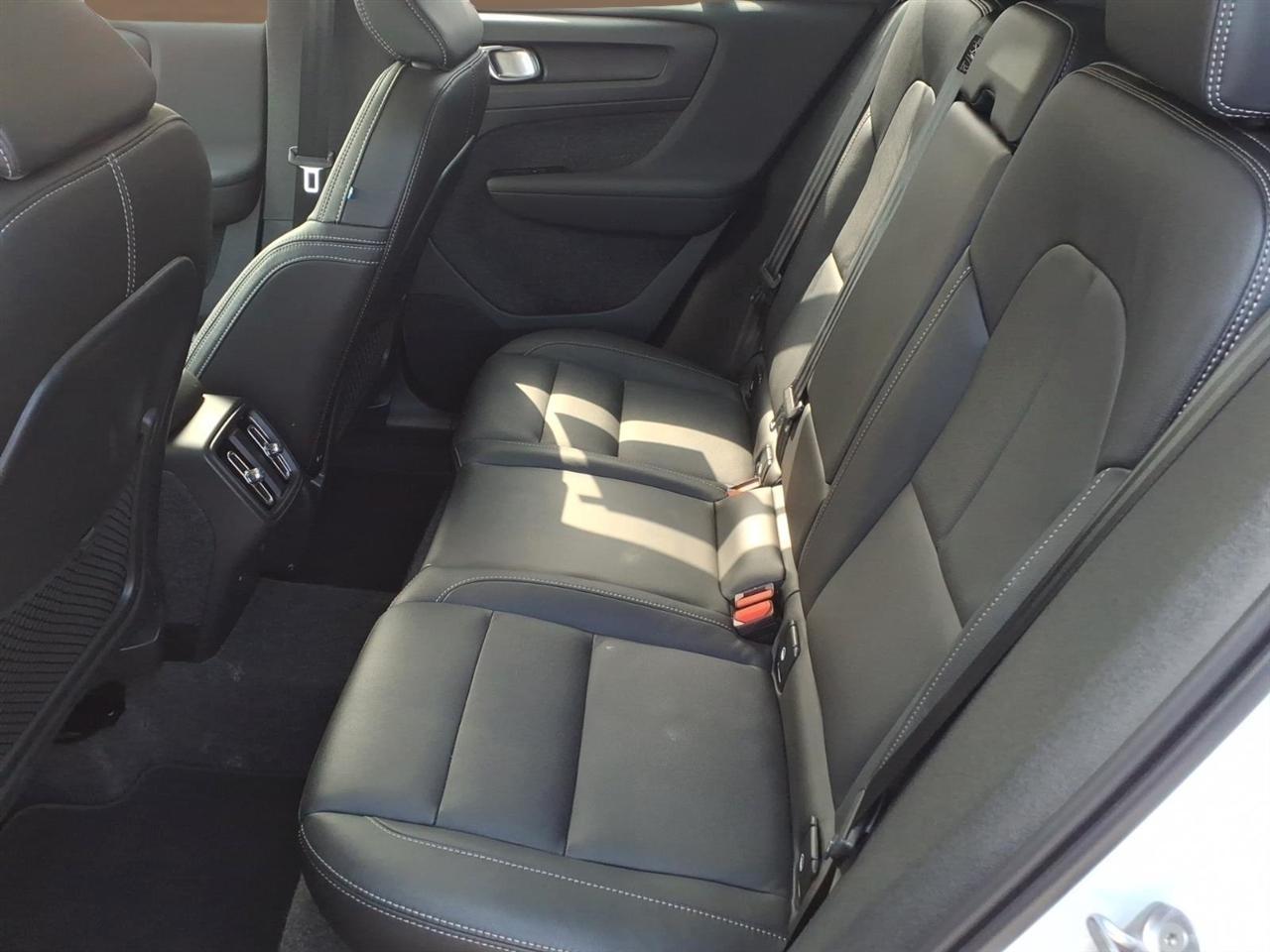 Volvo XC40 B5 AWD Plus 2026